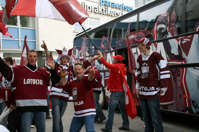 Uzticīgākajiem hokeja faniem bezmaksas autobuss uz Maskavu