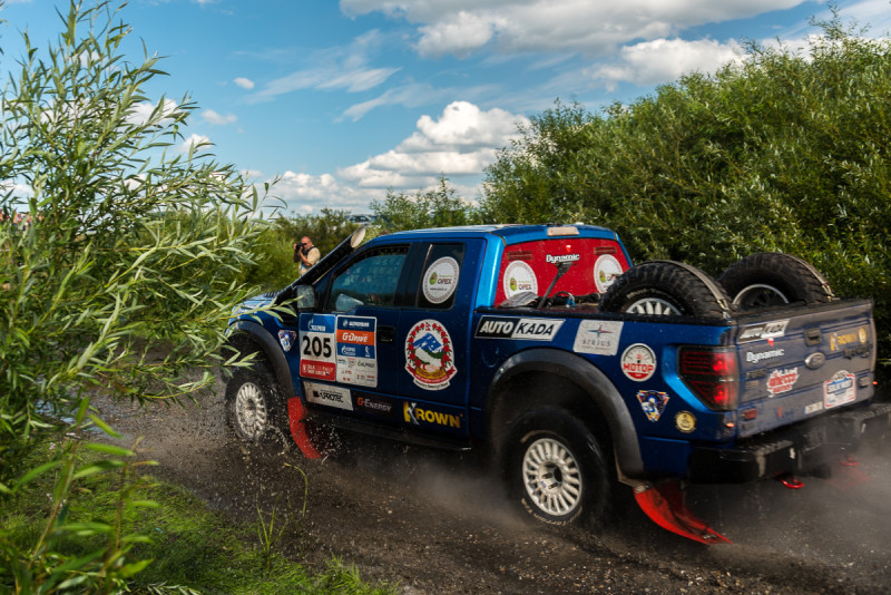 Latvijas komanda "RE Autoclub" plūc laurus "Silk Way Rally"