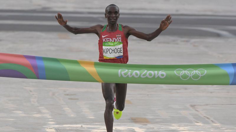 Maratonā zeltu izcīna kenijietis Kipčoge