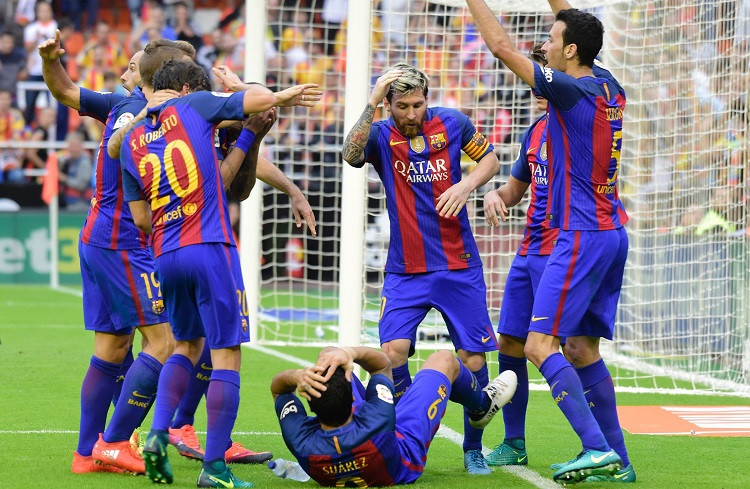 Pudeles incidents - "Barcelona" piesaka karu Spānijas futbola dzīves vadītājiem