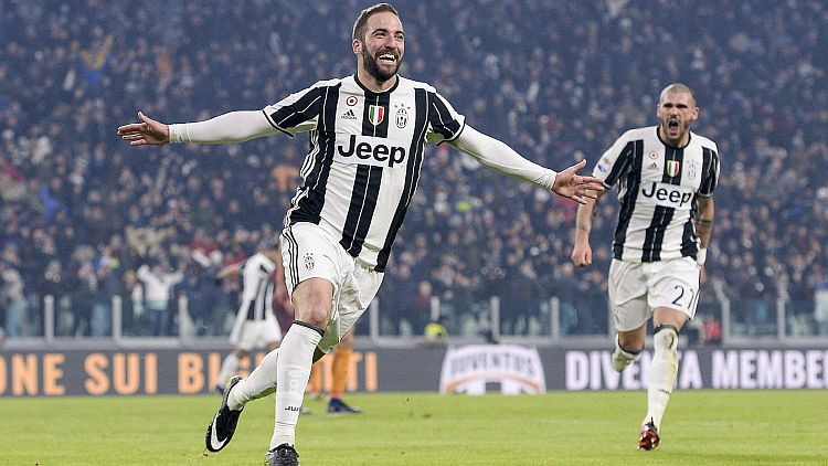 A Sērijas milžu cīņā ''Juventus'' minimāla uzvara pār Romu