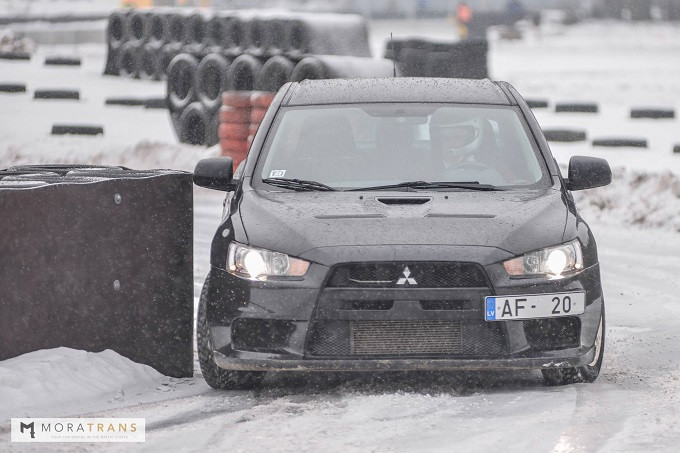 Blūms ar "Mitsubishi Lancer Evo" Rīgas ziemas kausa noslēgumā uzvar trīs klasēs