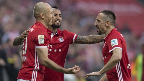 "Bayern" gūst divus ātrus vārtus un pārliecinoši uzvar Dortmundi