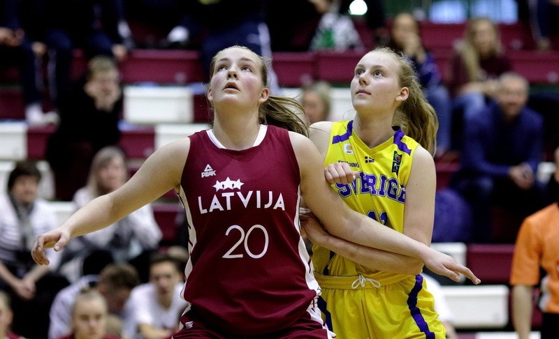 U17 izlase pret meiteni-dankotāju: Latvija zaudē spēcīgajai Somijas U18 vienībai