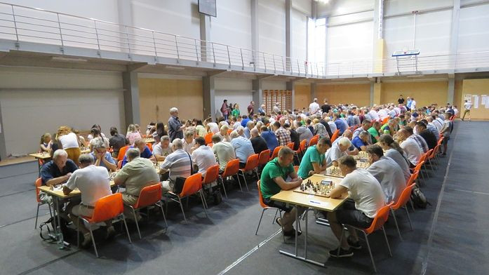 Latvijas šahisti pārliecinoši uzvar Lietuvu 100 galdiņu cīņā