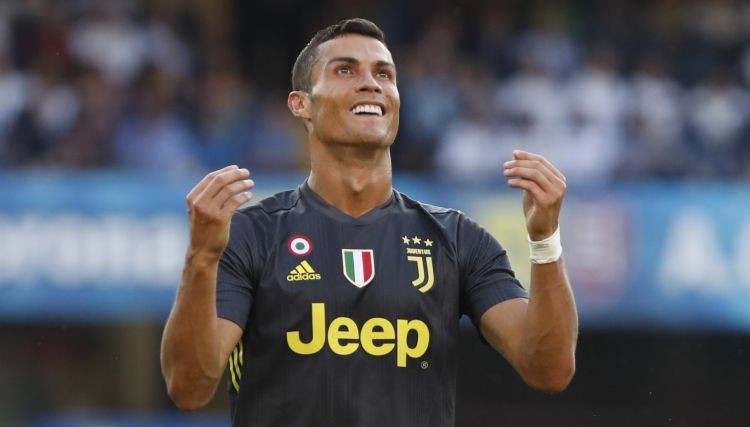 Ronaldu A Sērijas debijā "Juventus" atspēlējas un beigās tomēr izrauj uzvaru