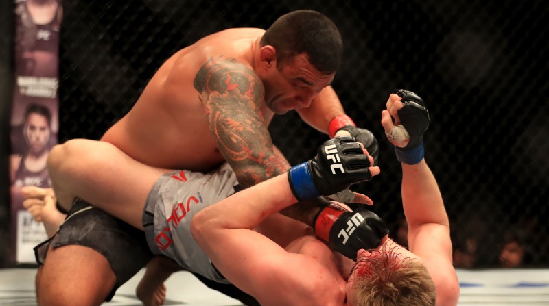 Bijušajam UFC smagsvaru čempionam Verdumam divu gadu diskvalifikācija par dopinga lietošanu
