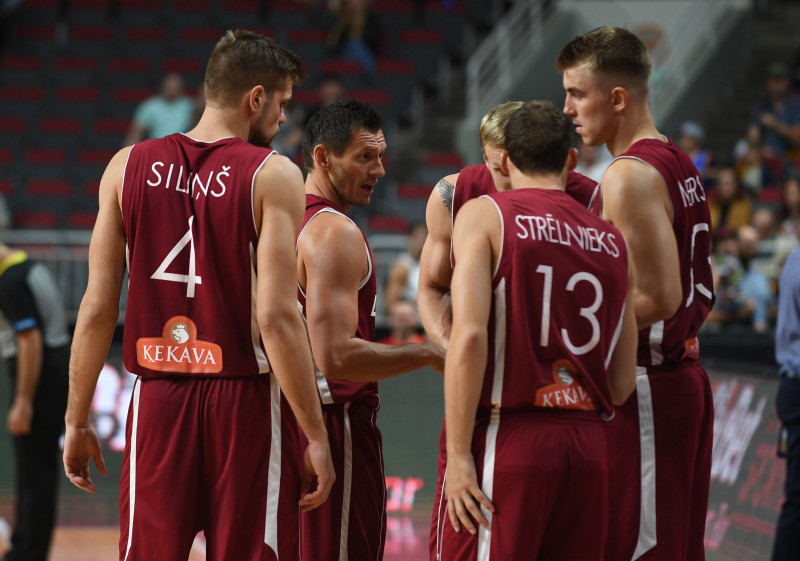 Teksta tiešraides arhīvs: Latvija uzvar Eiropas čempioni Slovēniju