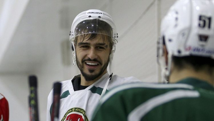 KHL kluba "Ak Bars" sastāvam pievienojas bijušais futbolists Savins
