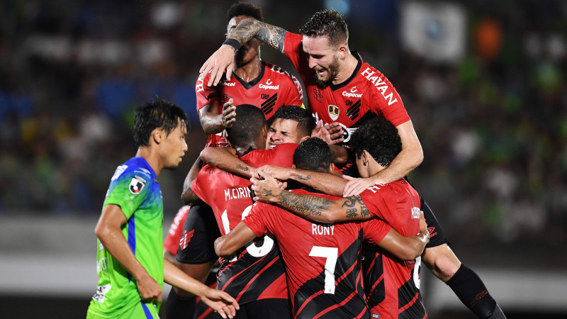 "Copa Sudamericana" čempione pirmssezonas turnīrā pieveic Japānas kausa ieguvēju