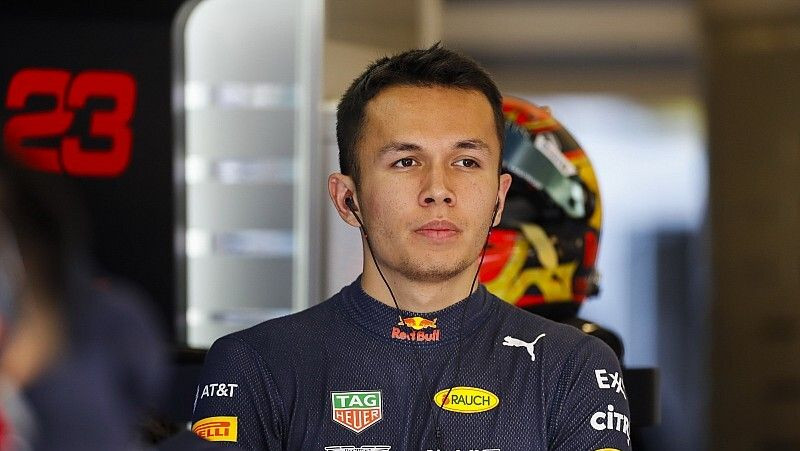 "Red Bull" komanda piedāvājusi Albonam līgumu uz 2026. gada F1 sezonu
