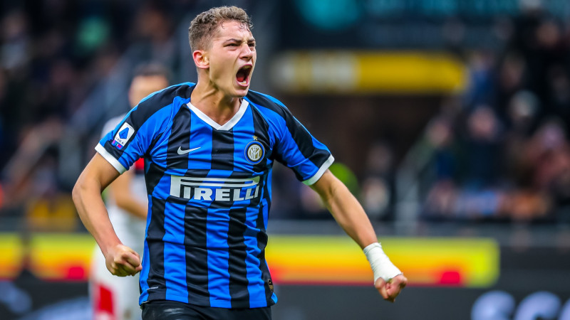 17 gadus vecais Espozito gūst pirmos profesionālos vārtus, "Inter" gadu noslēgs vadībā