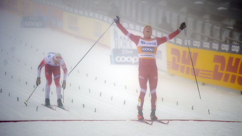 Boļšunovs finiša spurtā apsteidz Krīgeru un uzvar 50 km klasikā miglainajā Oslo