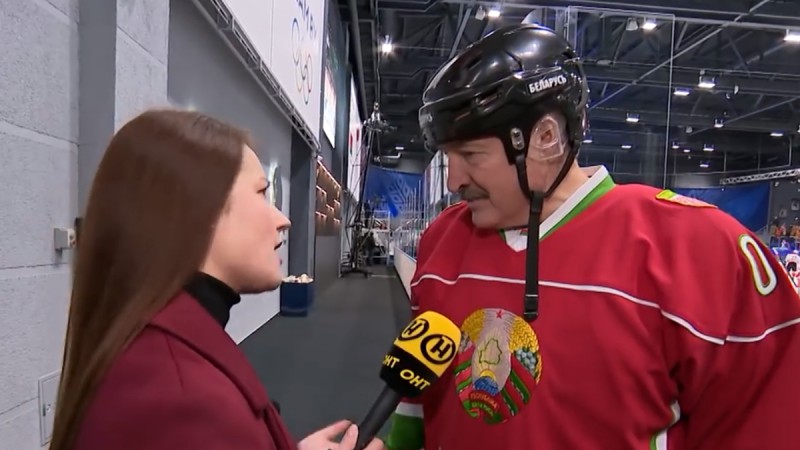 Lukašenko: "Ledus halle ir labākās zāles pret vīrusu"