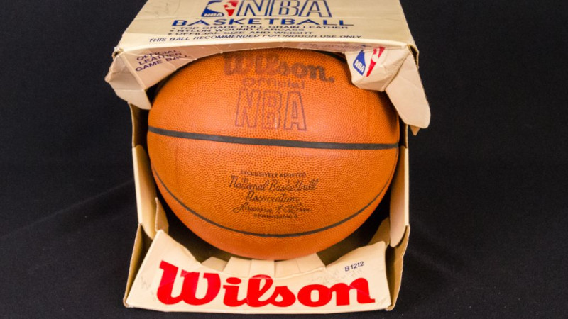 Pēc 37 gadu pārtraukuma NBA atgriezīsies "Wilson" bumbas