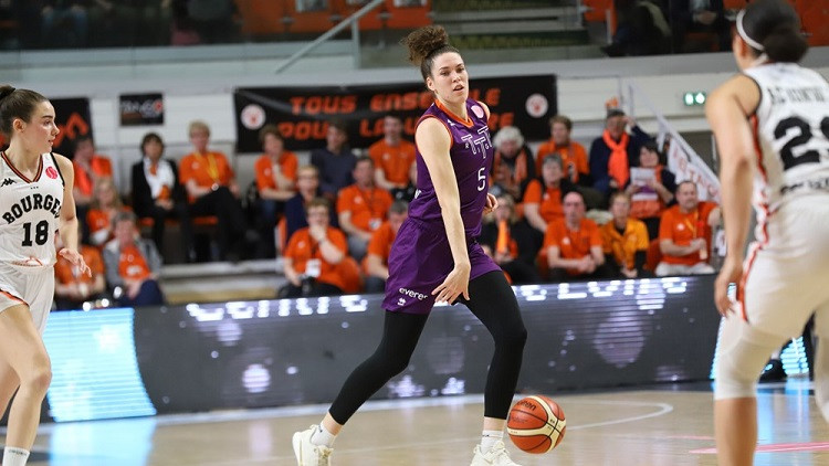 TTT līdere pēc Zandalasini atteikuma paraksta līgumu ar WNBA klubu