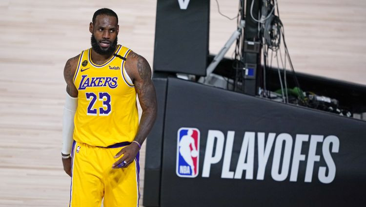 NBA fināla otrais dublis: ''Lakers'' pēc otrās uzvaras, ''Heat'' izlīdzinājuma sērijā