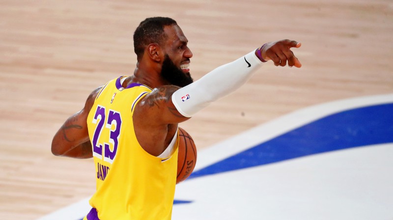 Prognoze: kurš apturēs Džeimsu un "Lakers"?