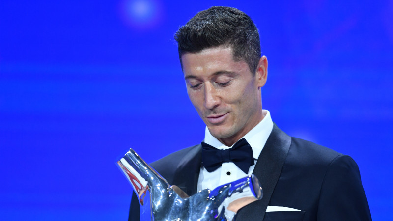 Levandovskis nosaukts par gada labāko UEFA futbolistu