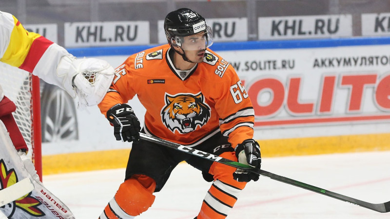 Jakupovs piekrīt algas samazināšanai un nokļūst ceturtajā KHL komandā gada laikā