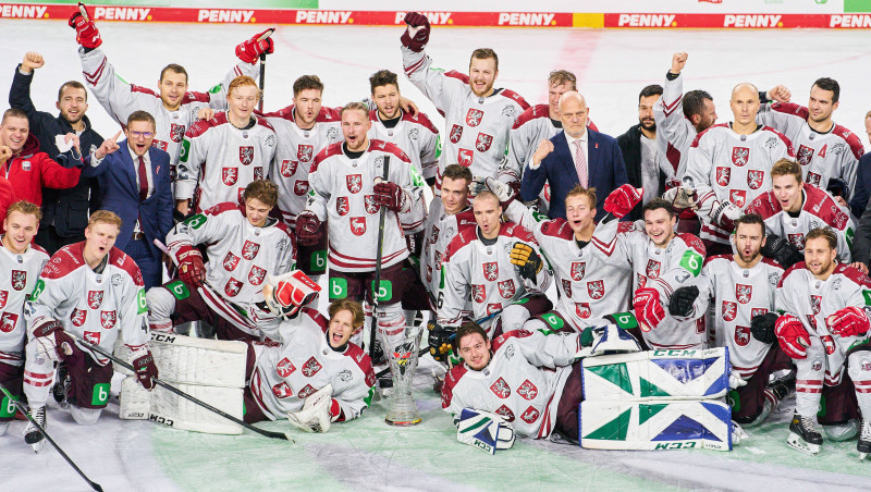 Saslimstot vairākiem hokejistiem, Latvijas izlase tomēr nedosies uz Poliju