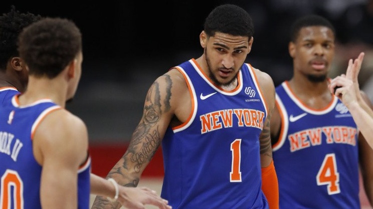 Ņujorkas ''Knicks'' pirmgadnieks Topins traumas dēļ izladīs dažas spēles
