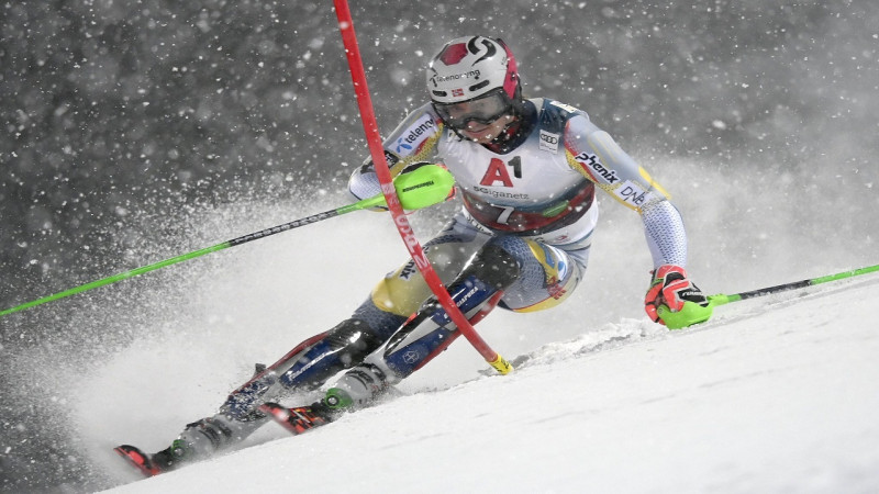 Kristofersens pirms pasaules čempionāta uzvar otrajā dienā Šamonī slalomā