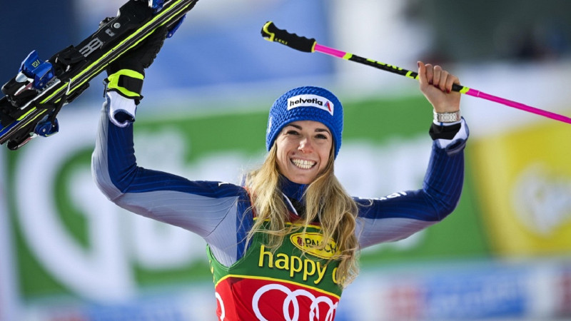 Mazo kristāla globusu milzu slalomā sievietēm pirmo reizi nopelnījusi Basino