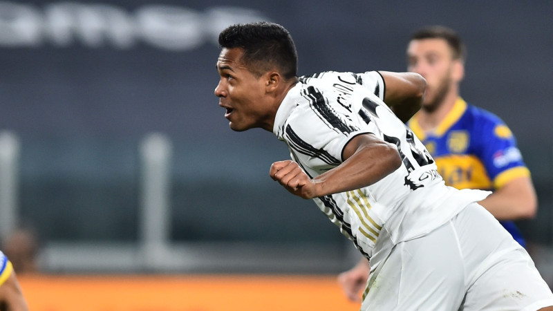 ''Juventus'' aizsargi iesit trīs vārtus; Milānas komandas nespēj uzvarēt