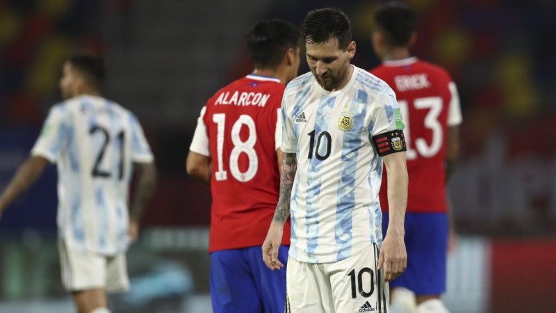 Mesi iesit Argentīnas neizšķirtā pret Čīli, Urugvaja nespēj pieveikt Paragvaju