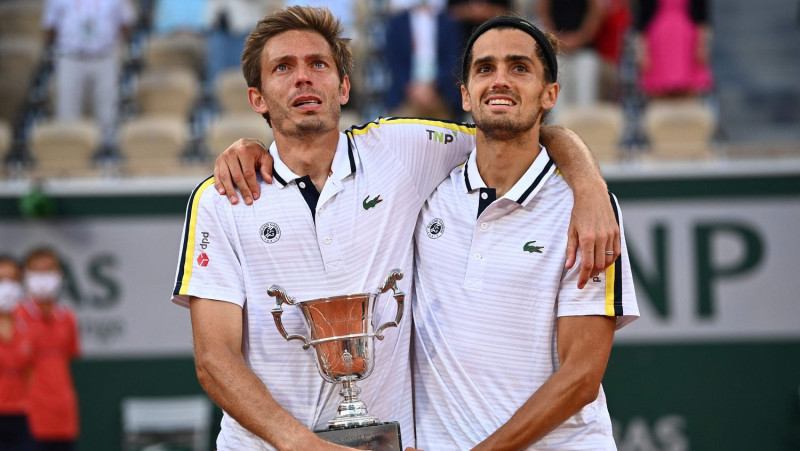 Erbērs un Maū izglābjas finālā, otro reizi uzvar "French Open" dubultspēļu turnīrā