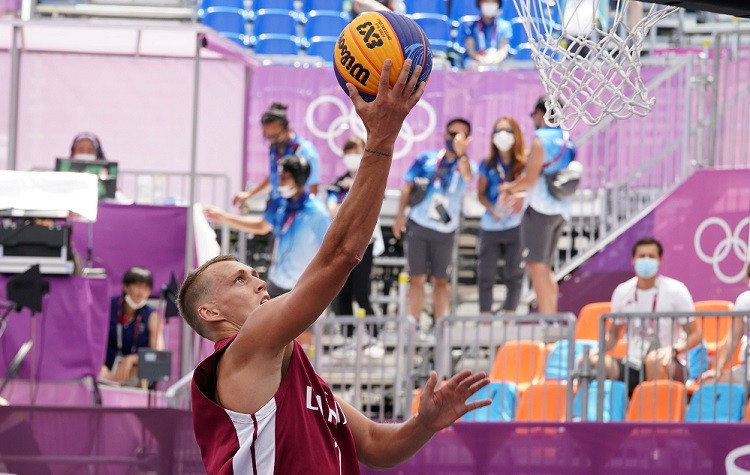 Latvijas 3x3 basketbola izlase spēles galotnē pieveic Ķīnas izlasi