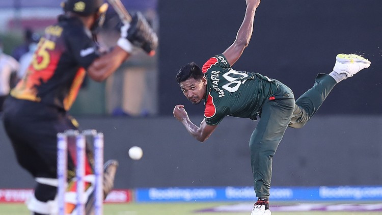 Bangladeša un Skotija pārliecinoši iekļūst kriket PK pamatturnīrā