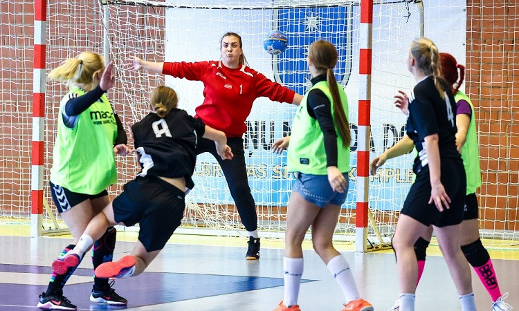 Latvijas sieviešu izlase aizvadīs trīs spēles Baltijas sieviešu handbola līgā