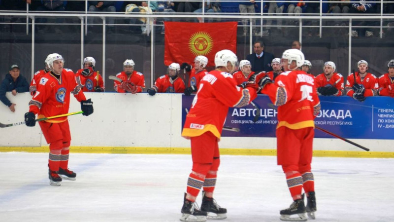 Kirgizstānas hokejisti iemet 22 vārtus, Singapūrai vēsturiska uzvara