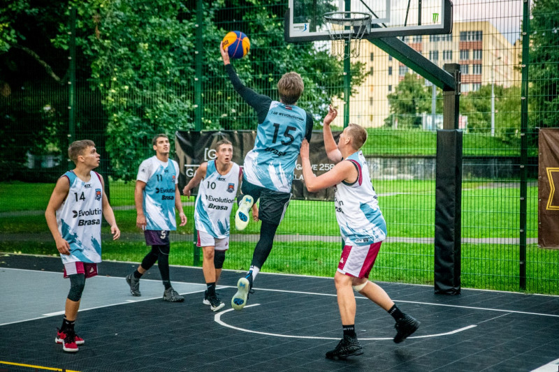 “Ballzy” izspēlēs 2000 eiro balvu fondu 3x3 basketbola U16 grupas turnīrā