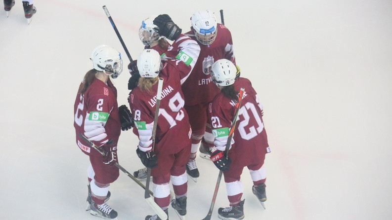 Latvijas sieviešu hokeja izlase aizvadīs pirmo treniņnometni Saintulas vadībā