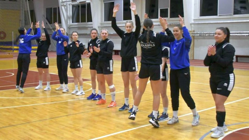 "Jēkabpils Sporta skolas" handbolistes nostiprinās Virslīgas vicelīderu pozīcijā