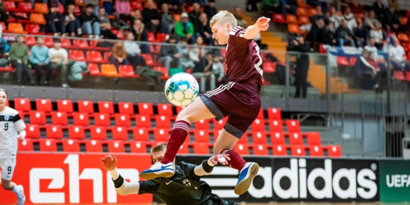 U19 telpu futbola izlase slikti sāk, bet atspēlējas un spēlē neizšķirti pret Somiju