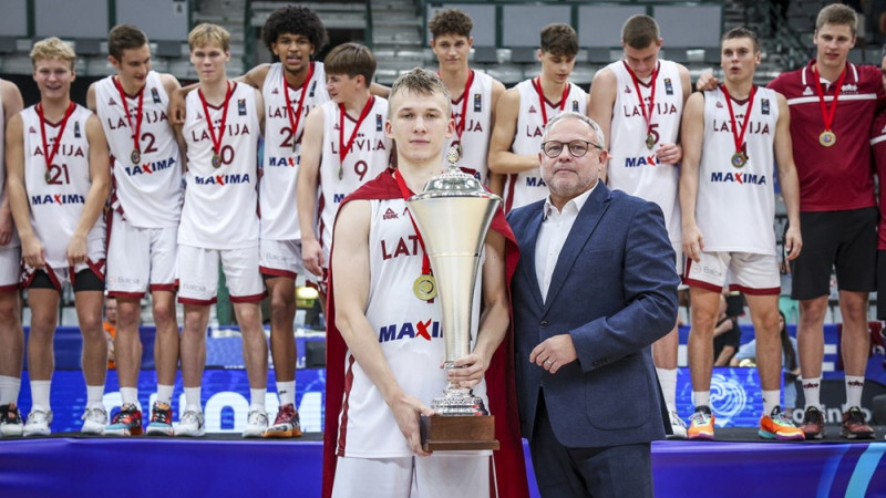 U18 izlases kapteinis Vītols karjeru turpinās ''Rīgas Zeļļos''