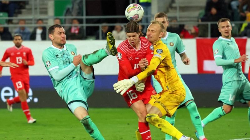 I grupas līderei Šveicei iespaidīga izglābšanās pret Baltkrievijas futbolistiem