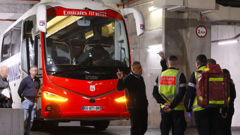 Francijas policija pēc uzbrukuma "Lyon" autobusam aizturējusi deviņus cilvēkus
