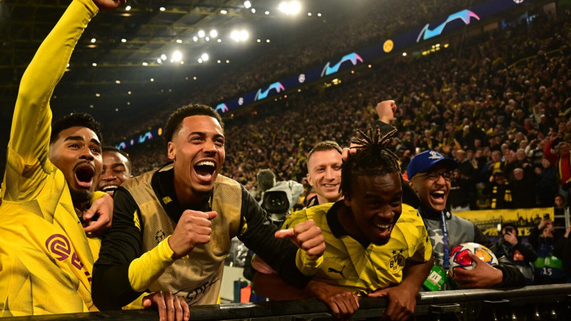 Dortmunde neilgos intervālos sagrauj Simeones atlētu aizsardzību un tiek pusfinālā