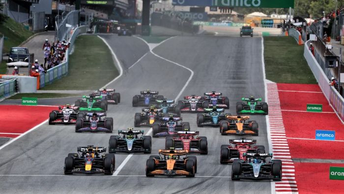 "Red Bull" vairs nav visātrākā F1 mašīna, uzskata Verstapens