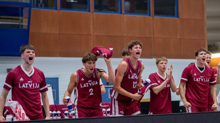 Latvijas U18 basketbolisti apakšgrupas noslēdzošajā spēlē pret Itāliju