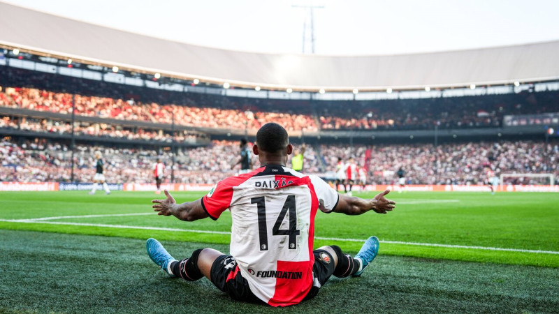 "Feyenoord" blāvais sezonas ievads turpinās ar drausmīgu puslaiku pret "Bayer"