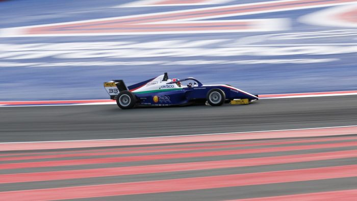 Dubaijas F4 posma pirmo braucienu Štolcermanis sāks no otrās vietas