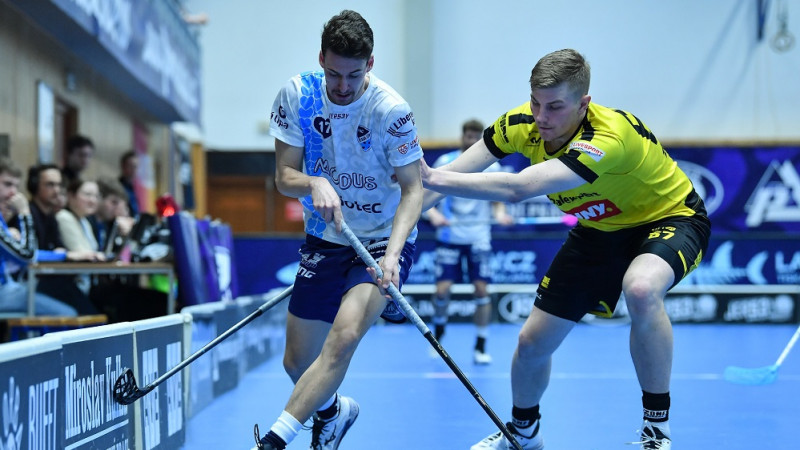Araka komanda zaudē pirmo play-in spēli