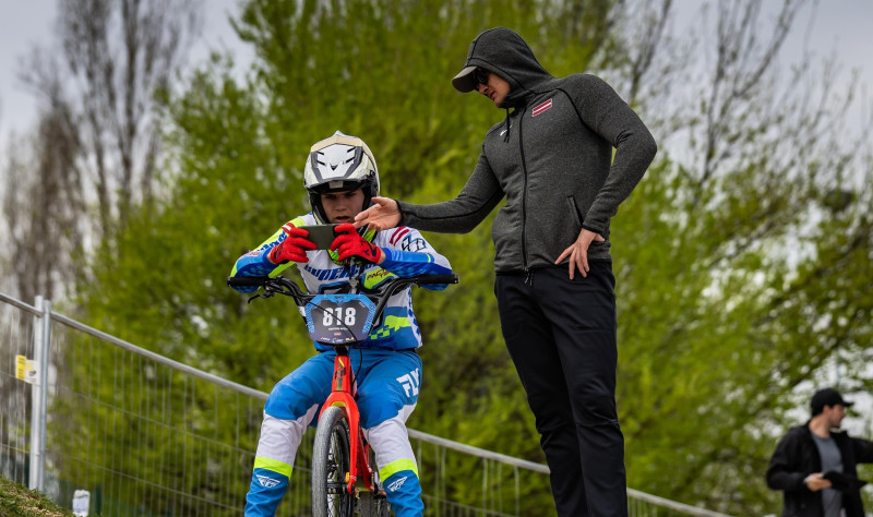 Apels jauno BMX Eiropas kausa sezonu junioros sāk ar 11. vietu Veronā; uzvar Švalkovska