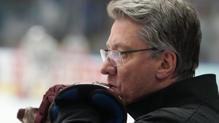 Izlases galvenais treneris Vītoliņš komentē Ābola traumu un prāto par alternatīvām